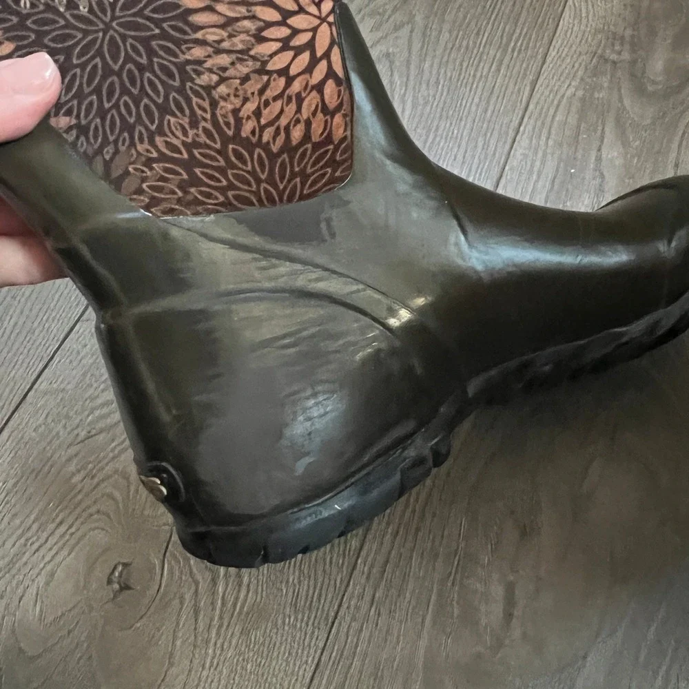 Bogs Women's North‎ Hampton Floral Chocolate Rain Boots Womens US 6
